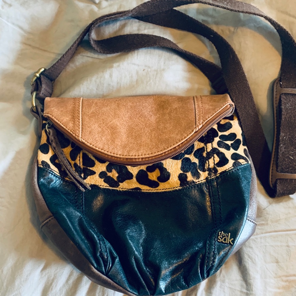 The Sak crossbody leather with cheetah print.